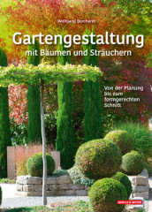 Gartengestaltung mit Bäumen und Sträuchern