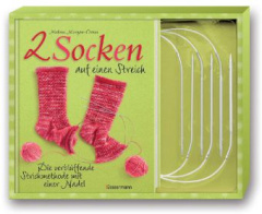 2 Socken auf einen Streich, m. 3 Rundstricknadeln